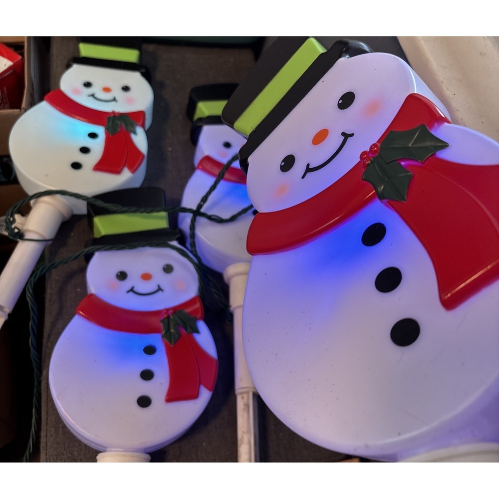 GEMMY Color Motion Winking‎ Blinking Blowmold  Snowman Christmas Pathway Lights